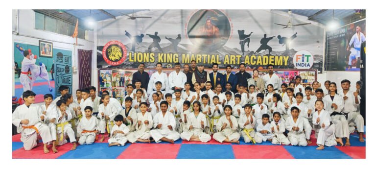 लायंस किंग मार्शल आर्ट अकादमी में एक दिवसीय कराटे बेल्ट टेस्ट का आयोजन किया गया