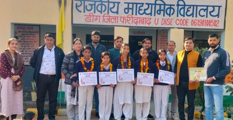 डीग के छात्रों ने तीन प्रतियोगिताओं में प्रथम स्थान प्राप्त किया