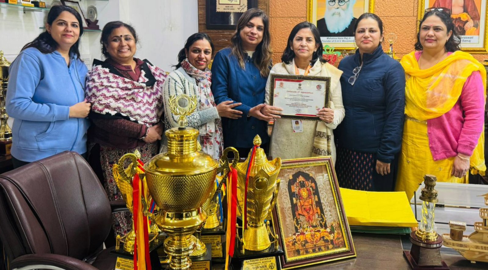 डीएवी शताब्दी महाविद्यालय एनईपी ओरिएंटेशन और सेंसिटाइजेशन आयोजन करने पर सम्मानित