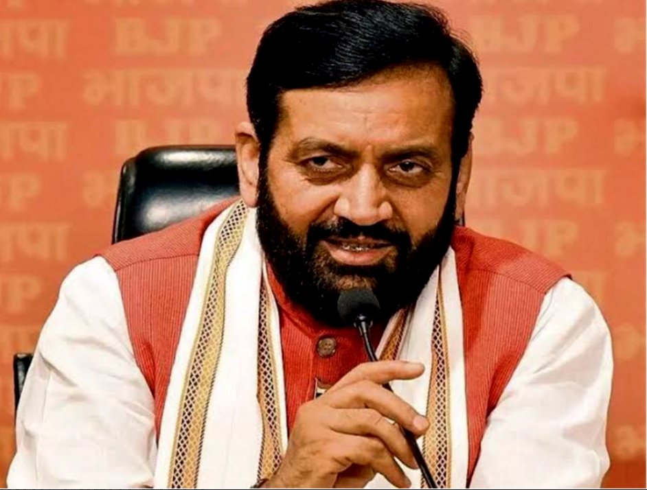 कैबिनेट की बैठक से पहले हरियाणा मंत्रिमंडल ने पूर्व पीएम डा. मनमोहन सिंह एवं सीएम स्व.चौटाला के निधन पर जताया शोक