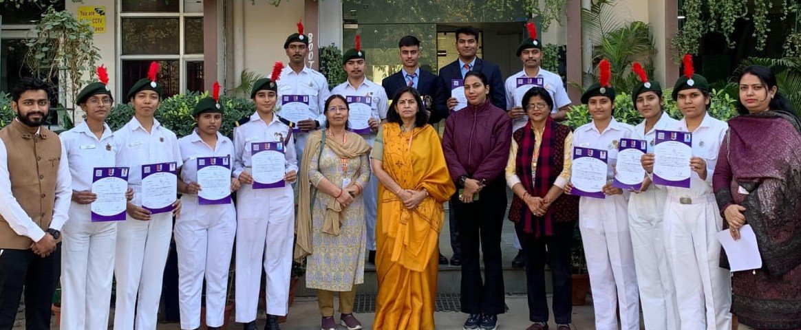 डीएवी शताब्दी महाविद्यालय की एनसीसी इकाई ने मनाया भारतीय नौसेना दिवस