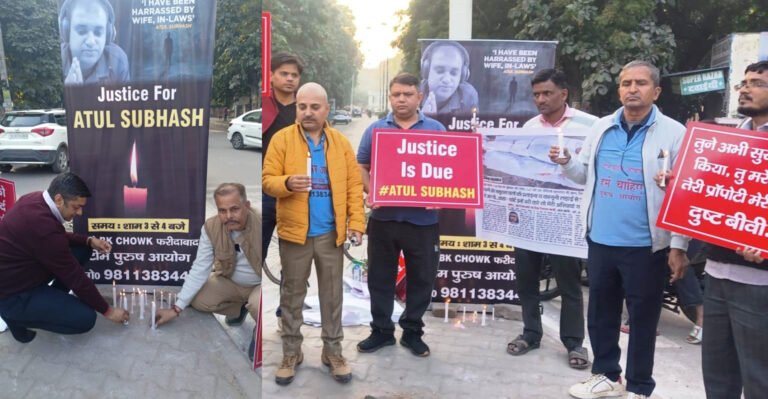 इंजीनियर अतुल सुभाष आत्महत्या के विरोध में टीम पुरूष आयोग ने कैंडल मार्च निकाला