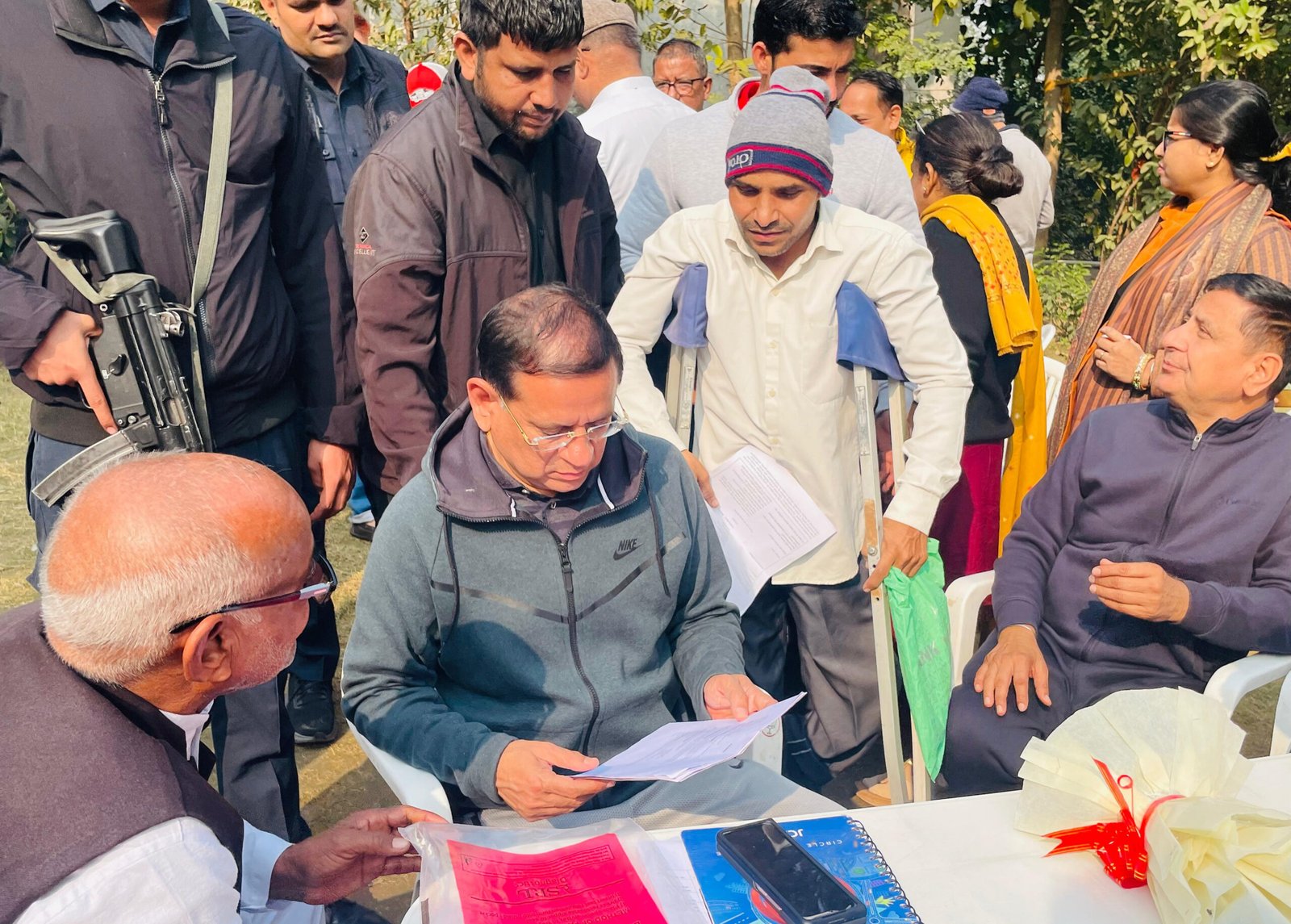 मंत्री राजेश नागर ने अपने निवास पर लोगों की समस्याएं सुनीं,अधिकांश का मौके पर निराकरण, बाकी के लिए अधिकारियों को दिए निर्देश