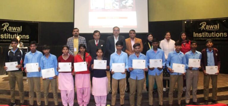 रावल इंस्टीटूशन द्वारा कौशल आधारित कार्यक्रम- आत्मनिर्भर बैच का समापन समारोह आयोजित किया गया
