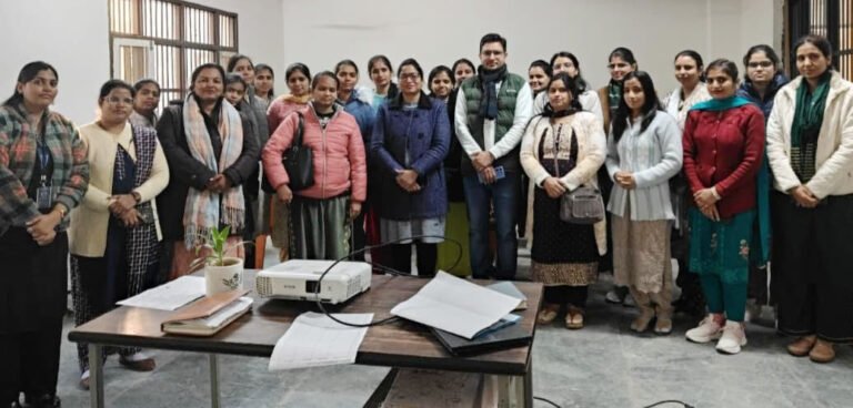 आंगनबाड़ी विभाग की विभिन्न योजनाओं और सेवाओं के बारे में जागरूक करने के उद्देश्य से एक दिवसीय ट्रेनिंग का आयोजन