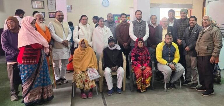 एलिमको द्वारा वरिष्ठ नागरिकों एवं दिव्यांगों के लिए जांच व माप शिविर का आयोजन किया गया