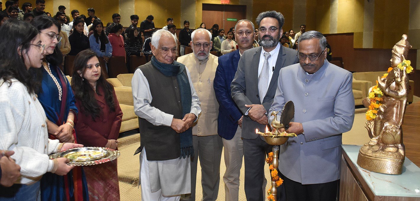 भारतीय संविधान की 75वीं वर्षगांठ पर जे.सी. बोस विश्वविद्यालय में विशेषज्ञ वार्ता का आयोजन किया