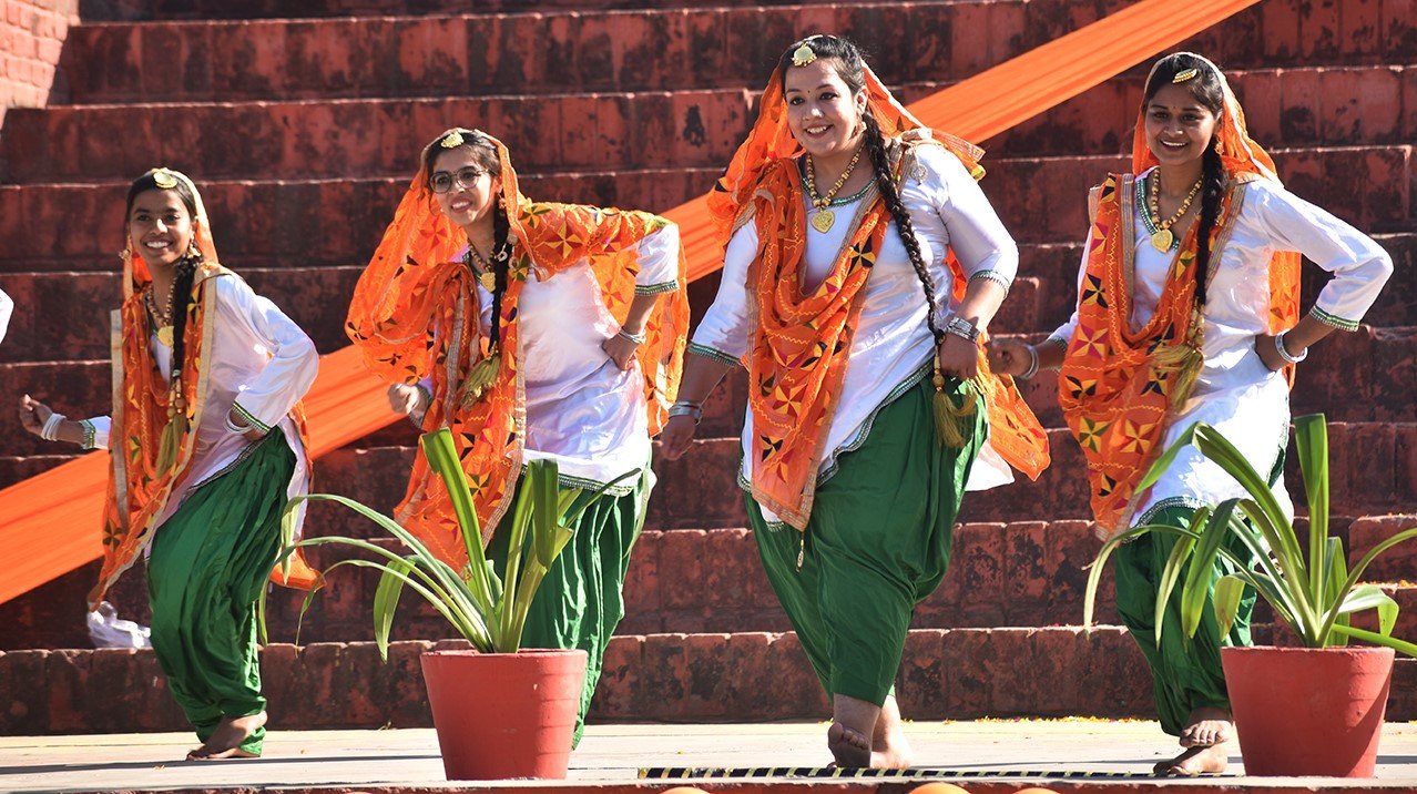 जे.सी. बोस विश्वविद्यालय में गणतंत्र दिवस समारोह हर्षोल्लास के साथ मनाया गया