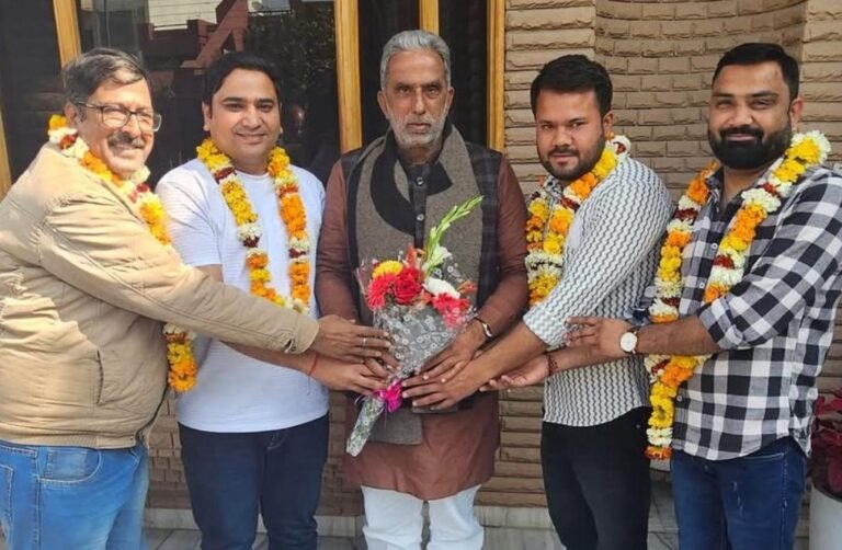 केंद्रीय राज्यमंत्री कृष्णपाल गुर्जर ने नवनिर्वाचित मंडल अध्यक्षों को दी बधाई एवं शुभकामनाएं 