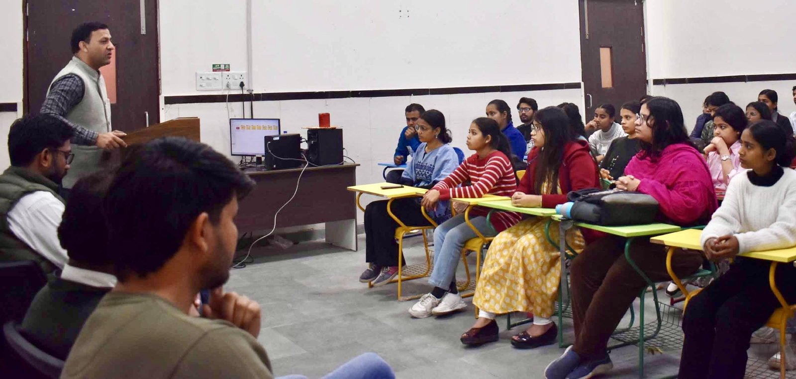 जेसी बोस विश्वविद्यालय के मीडिया विभाग द्वारा फिल्म मेकिंग पर कार्यशाला का आयोजन किया गया