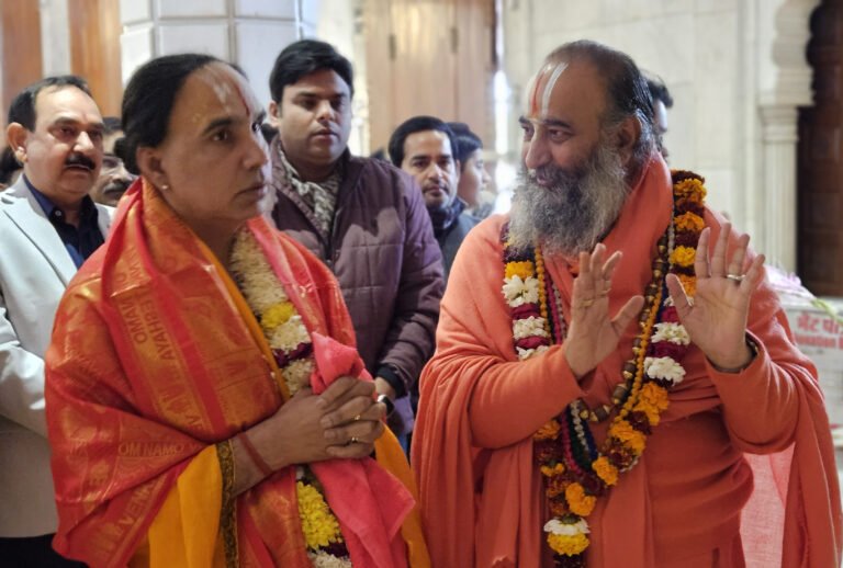 श्री सिद्धदाता आश्रम पहुंचे कथाकार जगदगुरु रामानुजाचार्य स्वामी डॉ राघवाचार्य हुए अभिभूत