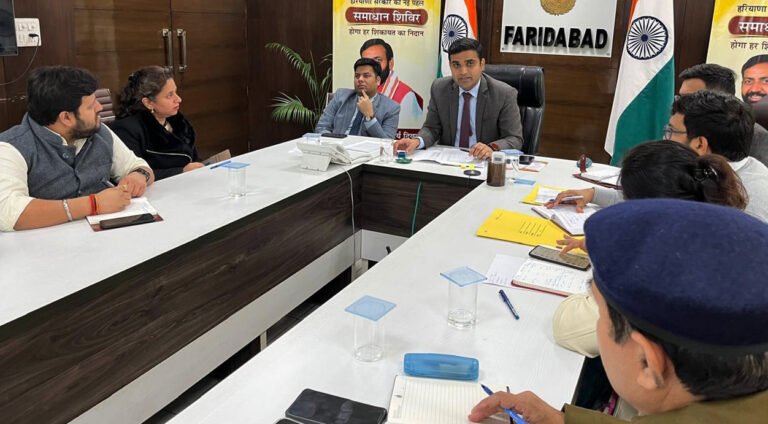 निष्पक्ष और पारदर्शी चुनाव सुनिश्चित कराना प्रशासन की प्राथमिकता