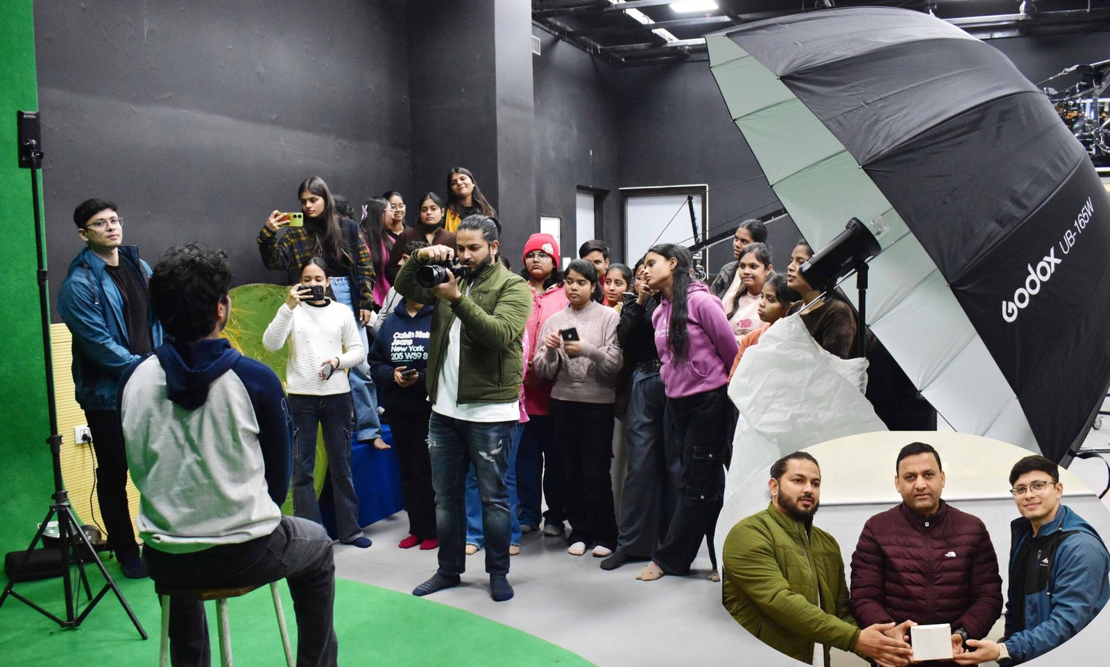 शीतकालीन इंटर्नशिप में विद्यार्थियों ने सीखी फोटोग्राफी की बारीकियां