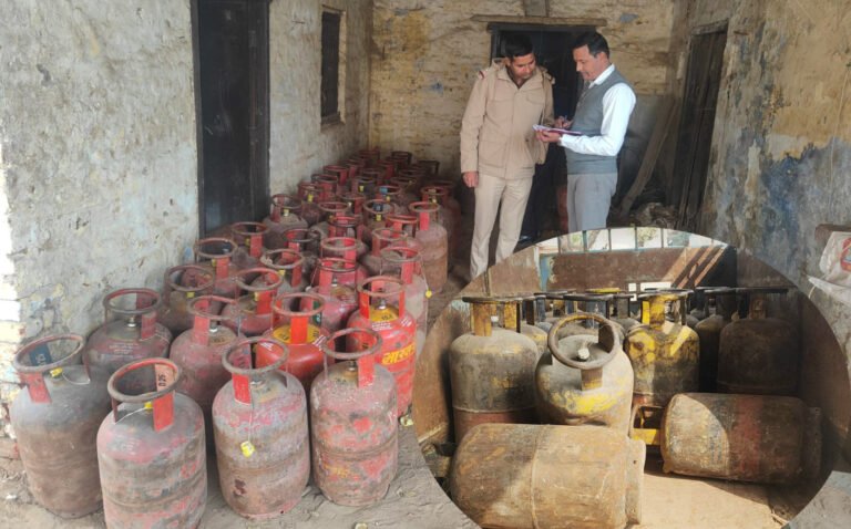 जिला फरीदाबाद में घरेलू रसोई गैस सिलेंडर की कालाबाजारी करने वाले पर सीएम फ्लाईंग की रेड