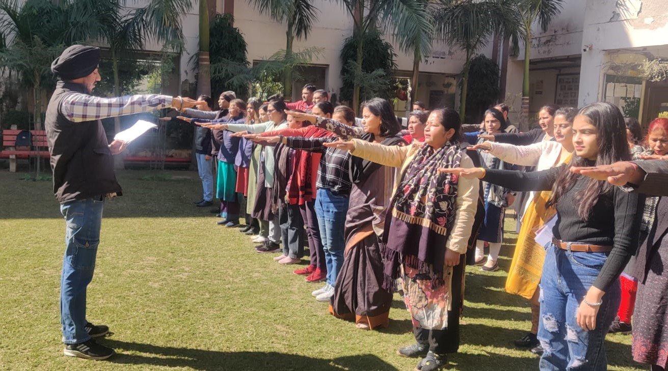 मतदाता प्रकोष्ठ और एनसीसी इकाई के सहयोग से कला संकाय का आई क्यू ए सी कक्ष में राष्ट्रीय मतदाता दिवस का आयोजन किया गया