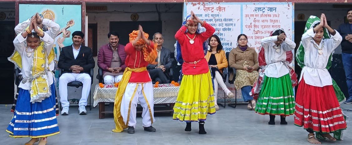 सराय विद्यालय में फहराया गया राष्ट्रीय ध्वज