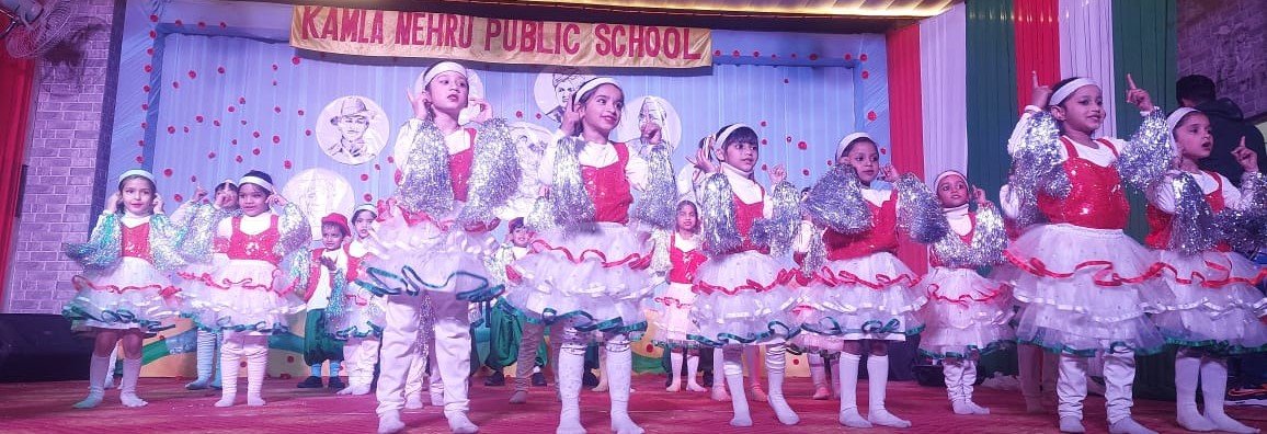 गणतंत्र दिवस पर बच्चों ने रंगारंग सांस्कृतिक कार्यक्रम से मन मोहा