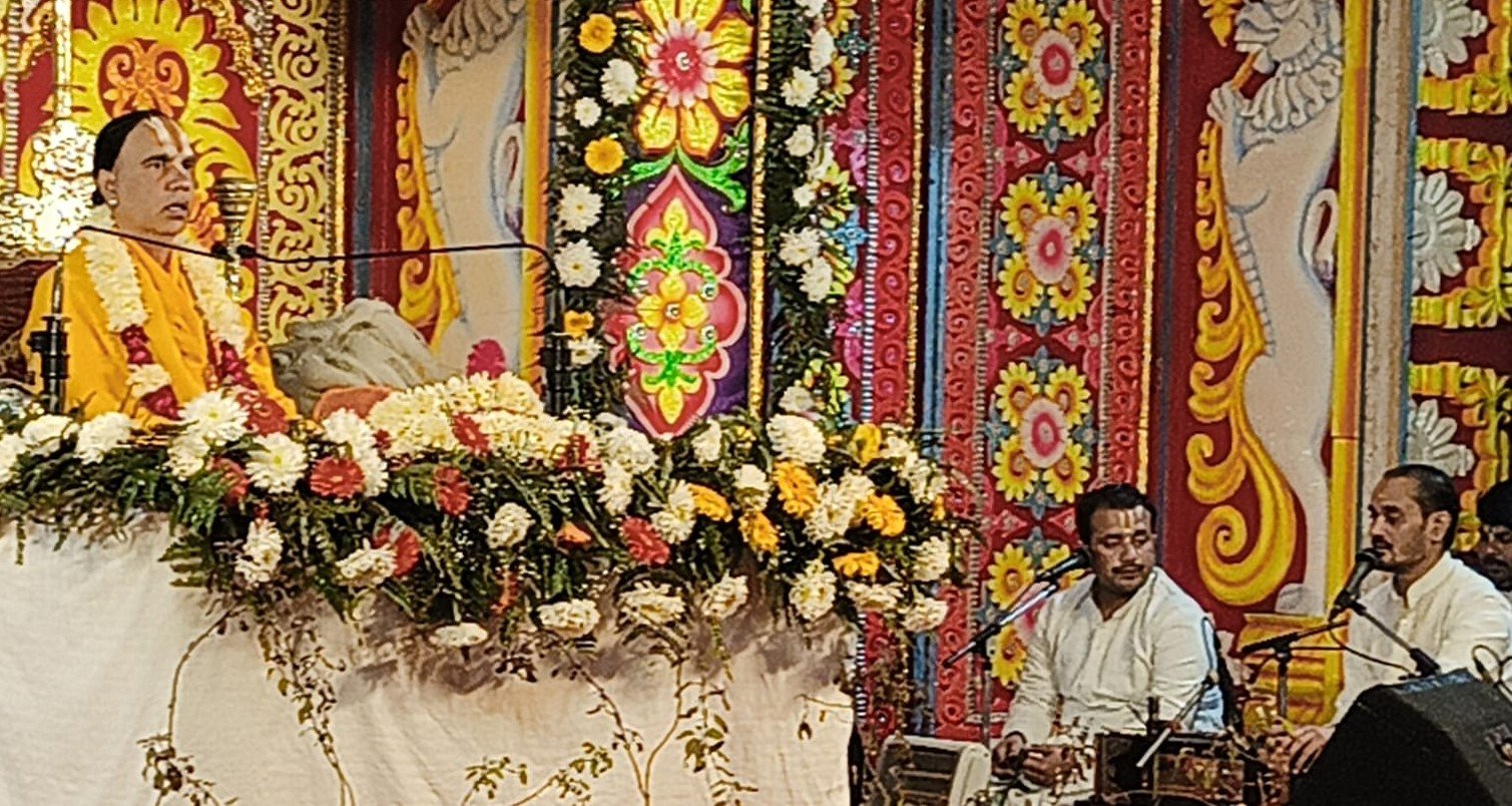 सात दिन लगातार कथा सुनने से कल्याण होता है- श्री राघवाचार्य जी महाराज