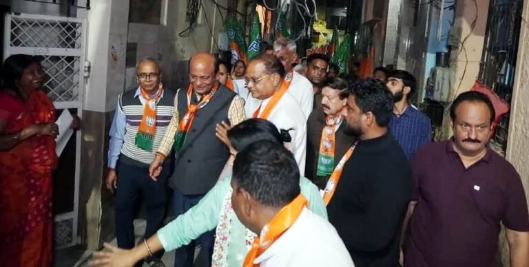 सेक्टर-10 हाऊसिंग बोर्ड में भाजपा का जनसंपर्क, जनसेवक बनकर आपकी सेवा में सदैव समर्पित रहेंगे मुकेश अग्रवाल : धनेश अदलखा