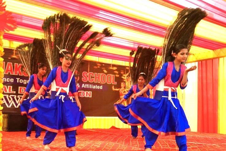 संस्कारिक शिक्षा सफलता की बुलंदियों पर पहुंचा सकती है : तरूण