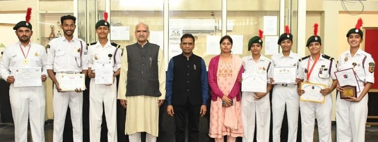 अग्रवाल महाविद्यालय के एन.सी.सी. कैडेट्स ने किया विभिन्न राष्ट्रीय कैंपो में उत्कृष्ट प्रदर्शन