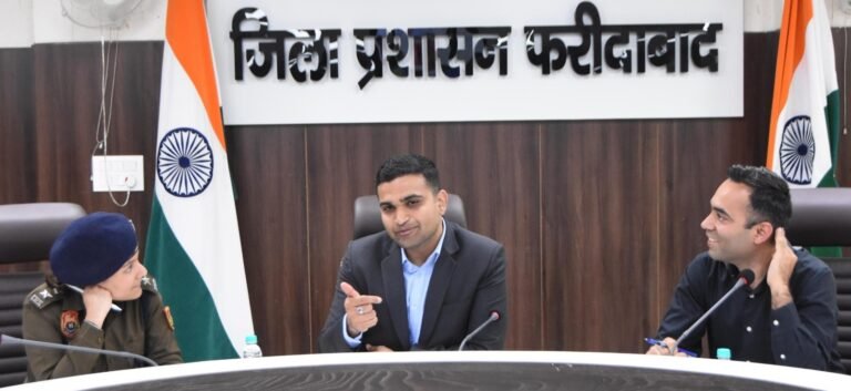 पुलिस और प्रशासनिक अधिकारियों की टीमें निरन्तर पेट्रोलिंग कर पुख्ता निगरानी करें : डीसी विक्रम सिंह