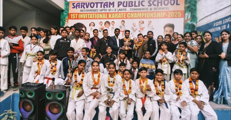 सर्वोत्तम पब्लिक सीनियर सेकेंडरी स्कूल ने कराटे प्रतियोगिता में ऑलराउंड ट्रॉफी पर कब्जा जमाया