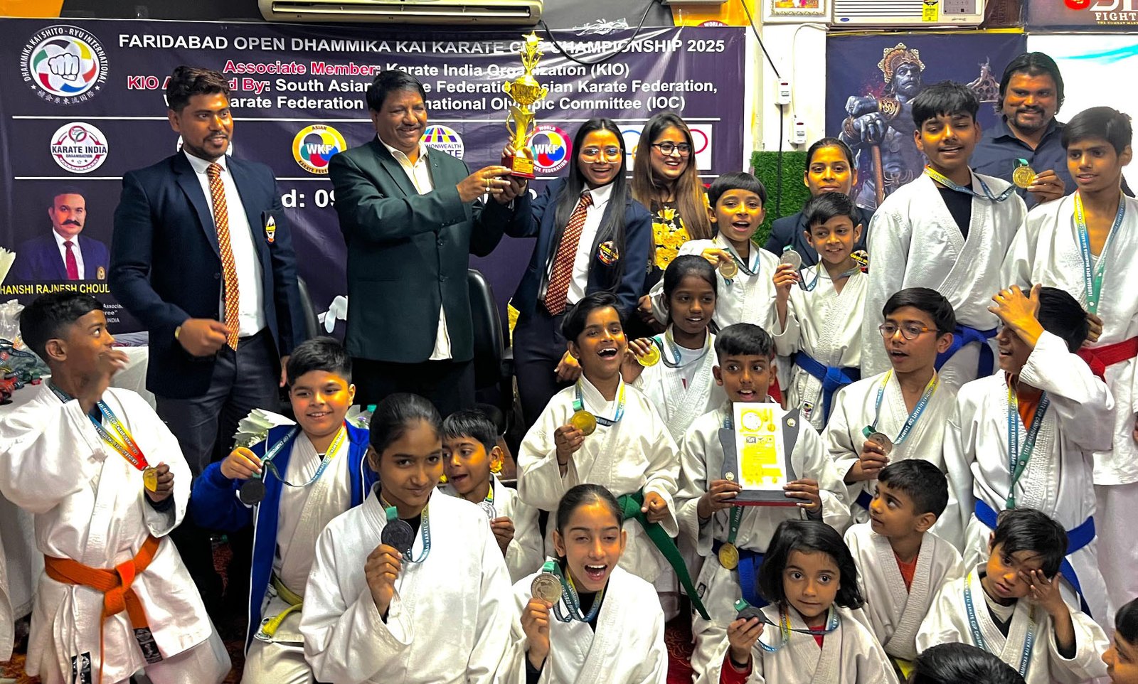 ओपन धम्मिका काई कराटे चैम्पियनशिप में का भाजपा नेता ठाकुर उमेश भाटी ने किया पुरस्कार वितरण