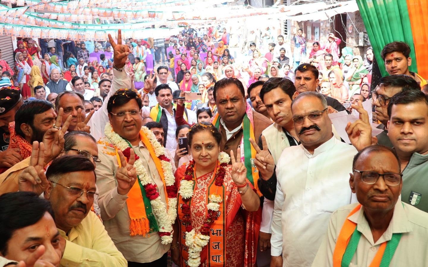 कैबिनेट मंत्री विपुल गोयल ने भाजपा की मेयर प्रत्याशी प्रवीण जोशी एवं सभी पार्षद  प्रत्याशियों के समर्थन में किया पूरे दिन प्रचार