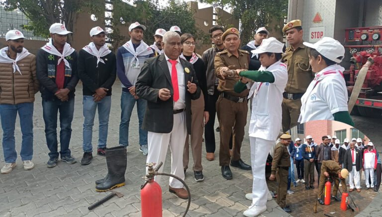 यूथ रैडक्रॉस प्रशिक्षण शिविर के दूसरे दिन युवाओं को अनेकों विषय पर किया गया जागरूक