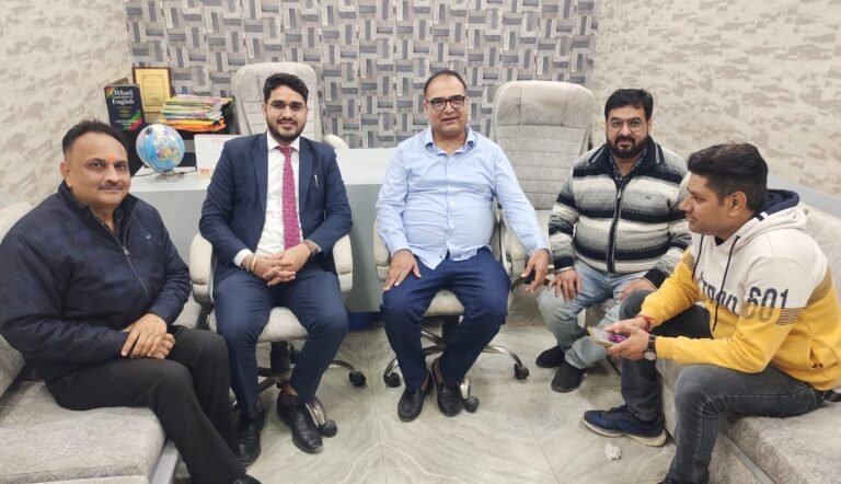 निशुल्क स्वास्थ्य जांच शिविर लोगों के लिए बेहतर विकल्प : डा. राजेश भाटिया