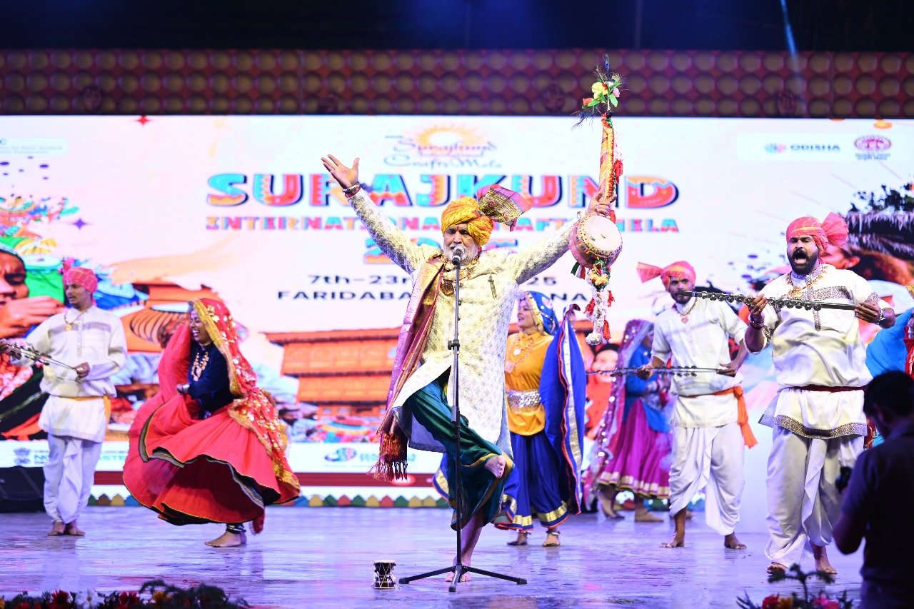 38वां सूरजकुंड अंतर्राष्ट्रीय क्राफ्ट मेला शानदार सफलता: शुरुआती तीन दिनों में रिकॉर्ड भीड़