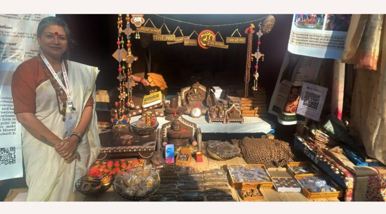 गायों के गोबर से बनाए उत्पाद बने आकर्षण का केंद्र