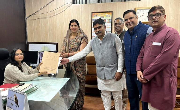 वार्ड- 38 से नगर निगम भाजपा उम्मीदवार श्रीमती अनीता मनोज वशिष्ठ ने किया नामांकन