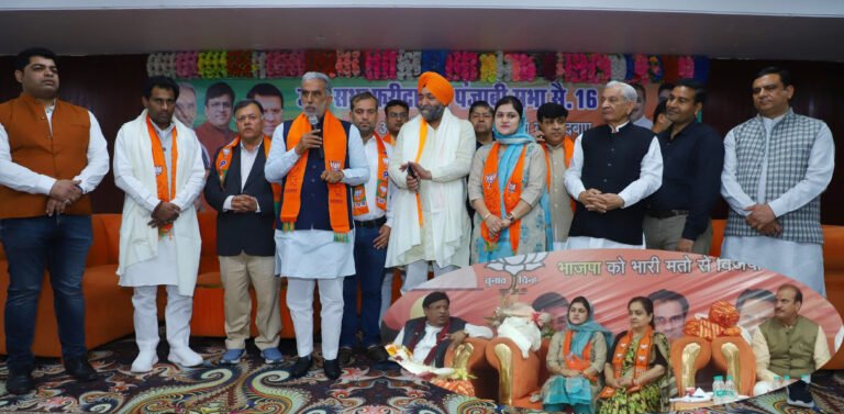 फरीदाबाद से भाजपा की मेयर प्रत्याशी प्रवीण बत्रा जोशी को पंजाबियों का खुला समर्थन