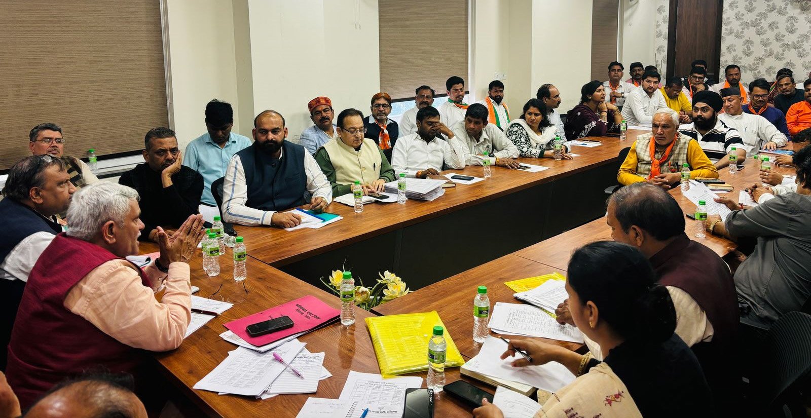 पूर्व कैबिनेट मंत्री मनीष ग्रोवर ने फरीदाबाद निकाय चुनाव संचालन समिति की ली बैठक, “बूथ जीता, चुनाव जीता” का दिया मंत्र