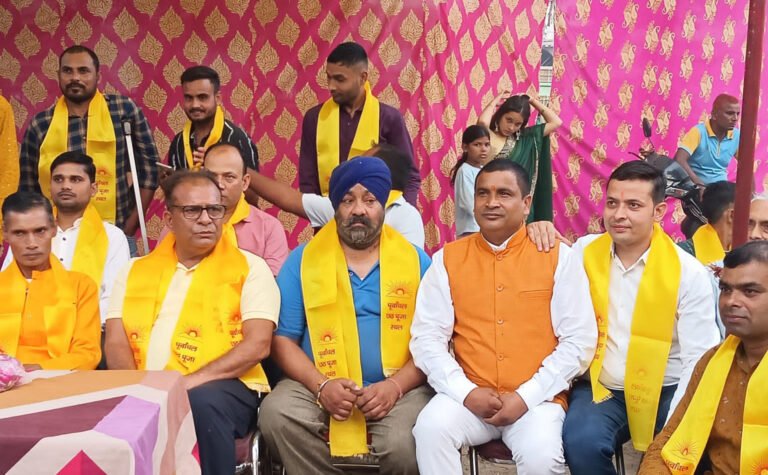 वार्ड-17 की भाजपा प्रत्याशी शोभा सतीश कुमार के प्रचार की आंधी, विपक्षी उम्मीदवारों के होश उड़े