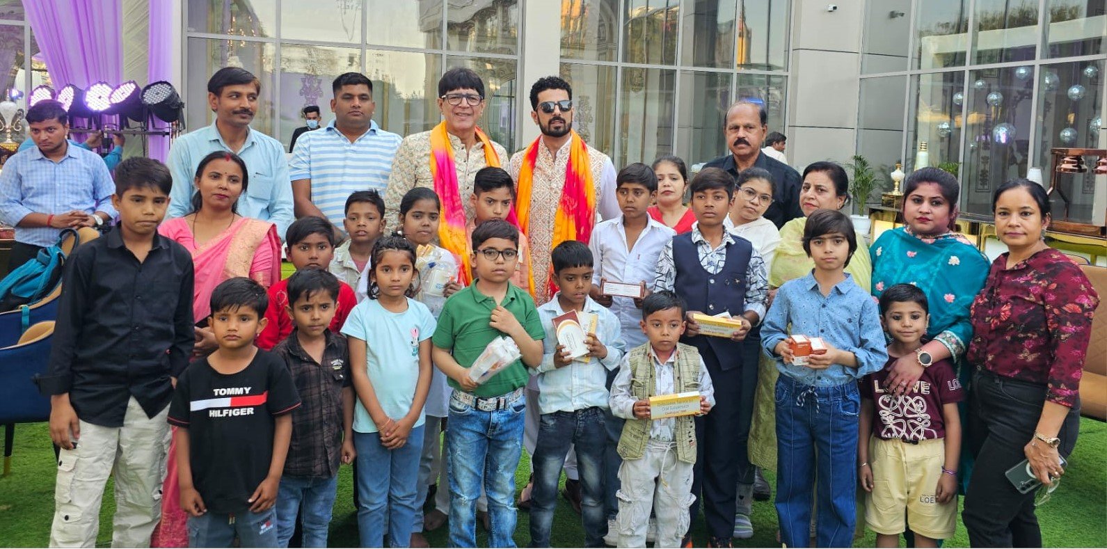 थेलासीमिया ग्रस्त बच्चो की दीर्घ आयु व स्वस्थ जीवन की कामना के लिए एक विशाल सत्संग कीर्तन का आयोजन सेंट्रल पार्क सेक्टर 12 में किया गया