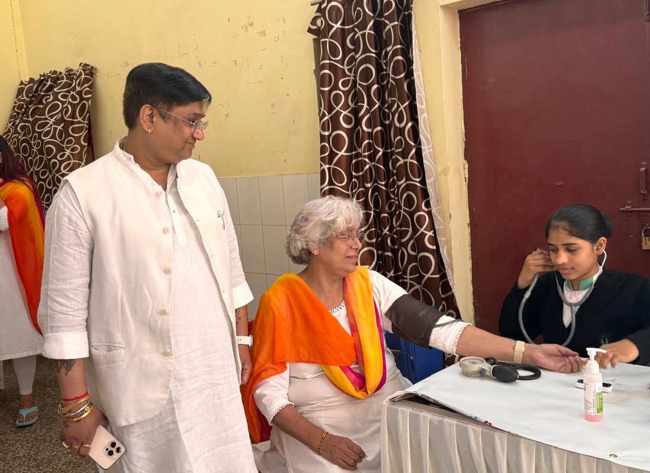 गुरुजी द डिवाइन स्परीचुअलिटी मिशन द्वारा रक्तदान एवं स्वास्थ्य जांच शिविर का आयोजन