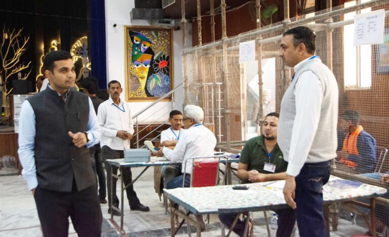 डीसी विक्रम सिंह ने किया केंद्रों का निरीक्षण, मतगणना के लिए चुनावी प्रक्रिया में लगे अधिकारियों व कर्मचारियों का किया धन्यवाद