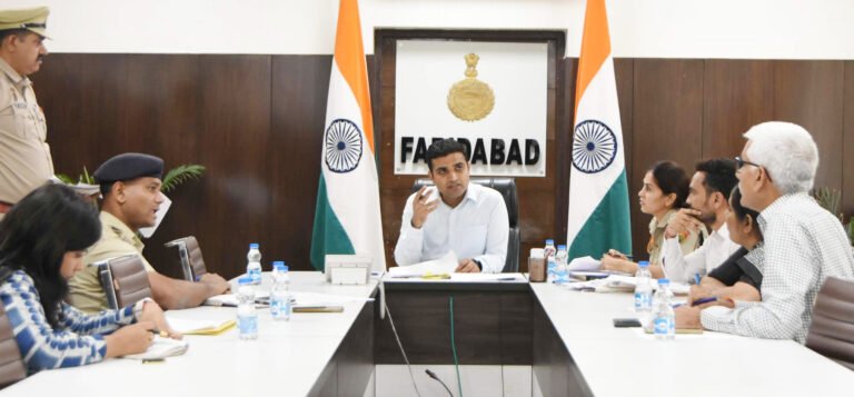 चिन्हित अपराध मामलों की समीक्षा बैठक संपन्न, अनावश्यक रूप से लंबित न रहे कोई मामला : डीसी विक्रम सिंह