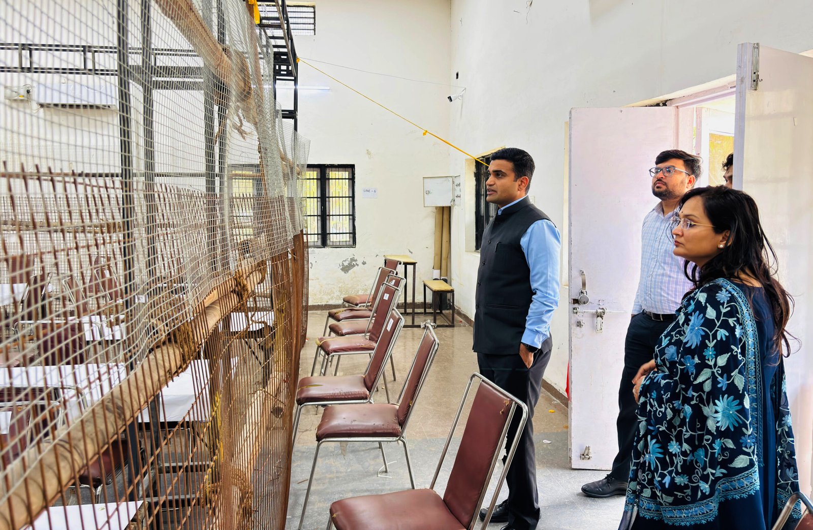 जिला निर्वाचन अधिकारी विक्रम सिंह ने नगर निगम चुनाव के लिए स्थापित किये गये’ मतगणना केंद्रों का किया निरीक्षण