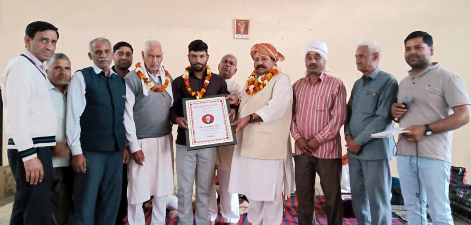 होली मिलन समारोह में बिना खर्ची – पर्ची के नौकरी प्राप्त करने वाले युवाओं व नि:स्वार्थ सेवा वालों का सम्मान