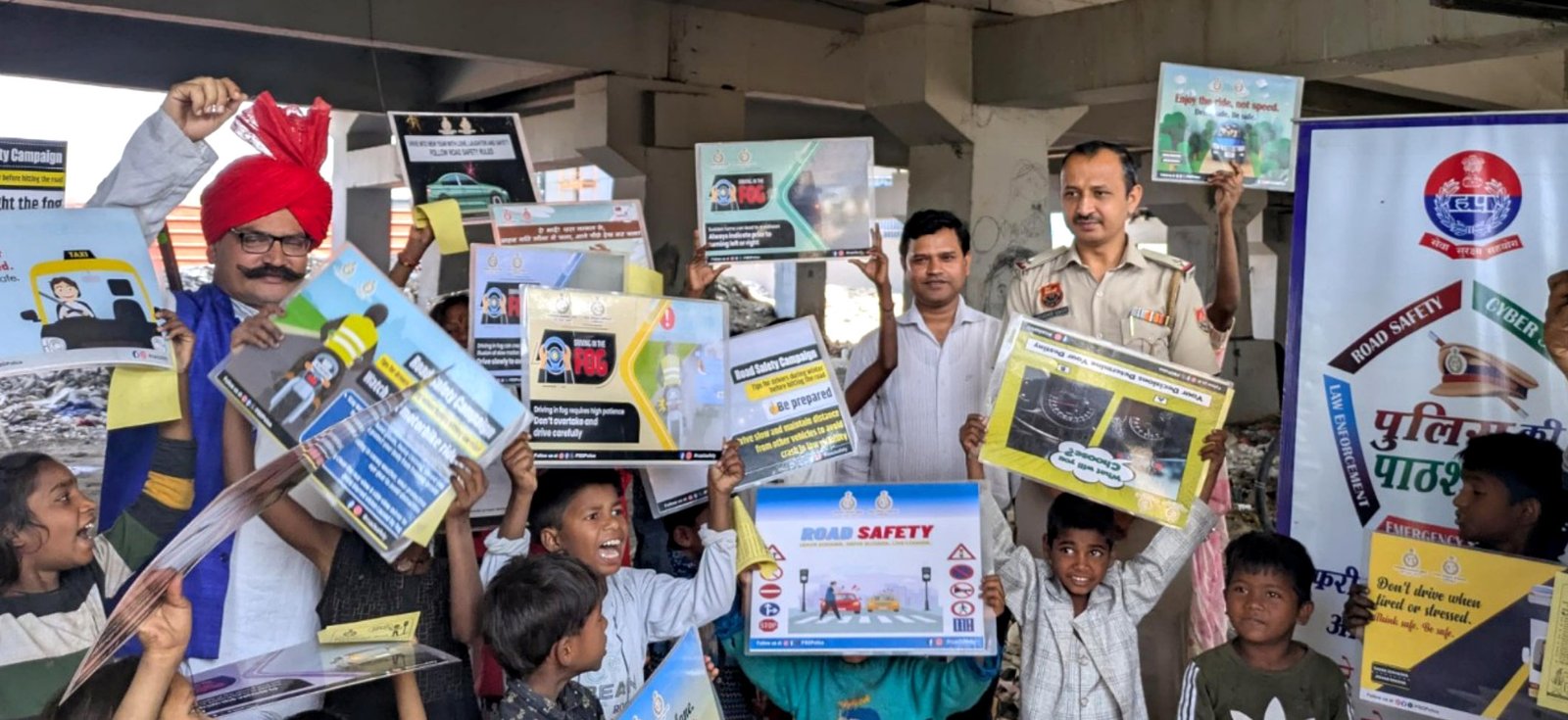 सामुदायिक पुलिसिंग टीम द्वारा ‘पुलिस की पाठशाला’ के माध्यम से सड़क सुरक्षा, साइबर सुरक्षा एवं महिला सुरक्षा पर जागरूकता अभियान