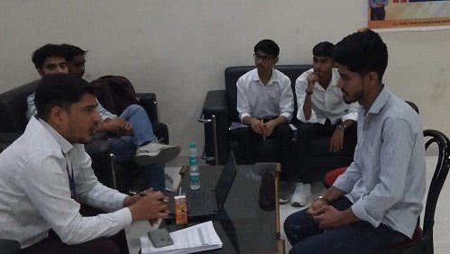 अग्रवाल कॉलेज बल्लभगढ़ में फाइनल ईयर छात्रों के लिए मेगा जॉब फेयर का सफल आयोजन