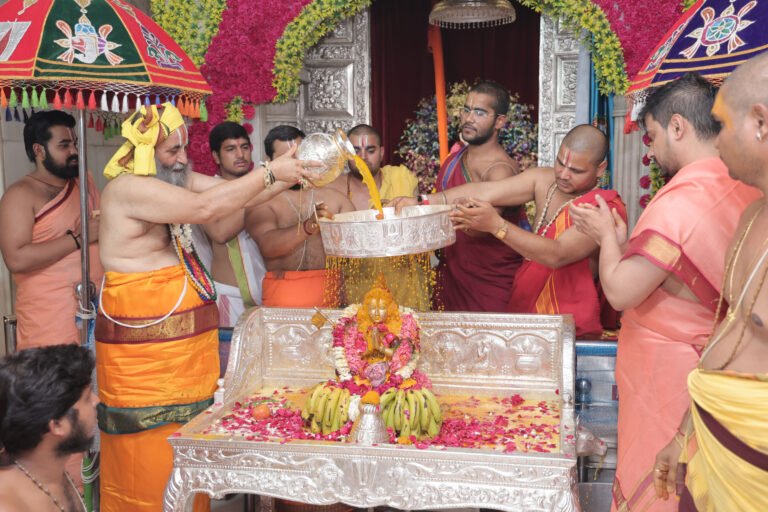 श्री लक्ष्मीनारायण दिव्यधाम में धूमधाम से मनाई रामानुज स्वामी की जयंती