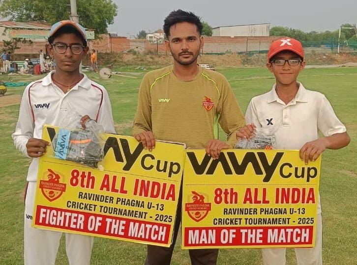 वेनि कप 8th ऑल इंडिया रविंदर फागना अंडर-13 क्रिकेट टूर्नामेंट: स्लेजहैमर क्रिकेट अकादमी ने वर्षा क्रिकेट अकादमी को 7 विकेट से हराया
