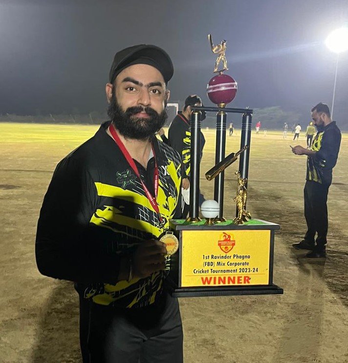 रविंदर फागना सिल्वर जुबली कैश प्राइज मिक्स कॉरपोरेट कप: रॉयल डीसी इलेवन ने श्याम टैक्स एक्सपोर्ट लिमिटेड को 4 विकेट से हराया