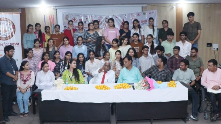 जिला रेडक्रॉस सोसायटी फरीदाबाद द्वारा रक्तदाताओं का किया गया सम्मान तथा रक्तदान शिविरों का आयोजन