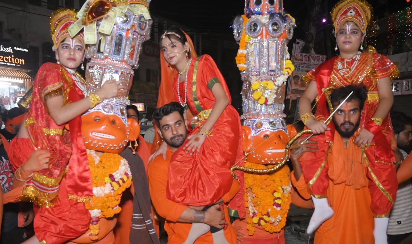 श्री बजरंग दल दशहरा कमेटी का भरत मिलाप ऐतिहासिक और यादगार रहा